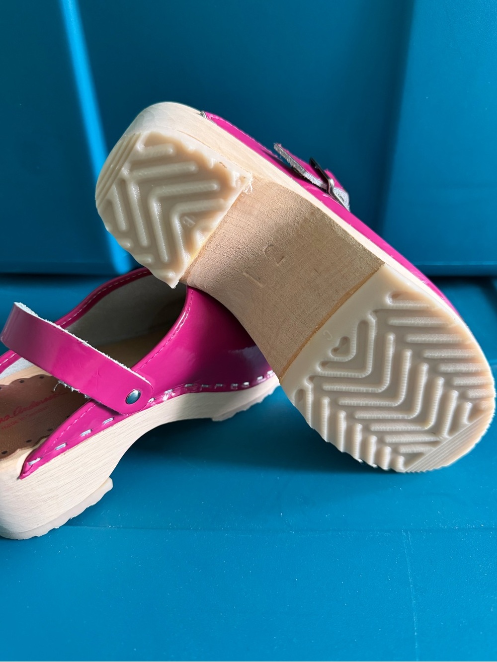 Hanna Andersson Pink Patent Swedish Wood Clogs Girls EU 31 NEW